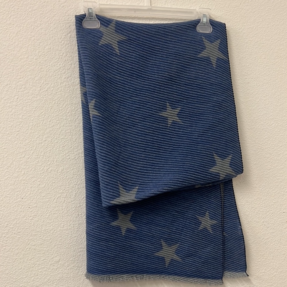 Pretty Persuasions Knit Star Long Scarf - Picture 3 of 8